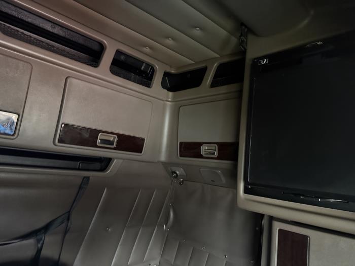 2024 Peterbilt 389-35