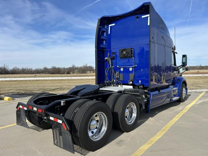 2022 Peterbilt 579-5