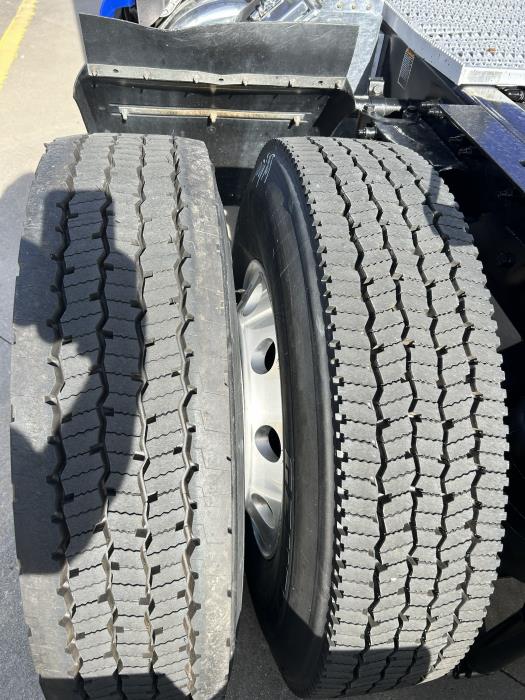 2022 Peterbilt 579-11