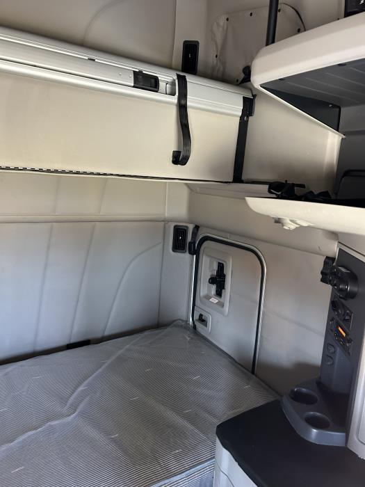 2022 Peterbilt 579-19