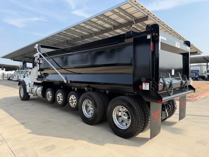 2026 Peterbilt 567-4