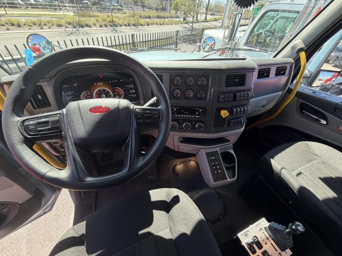 2026 Peterbilt 567-10