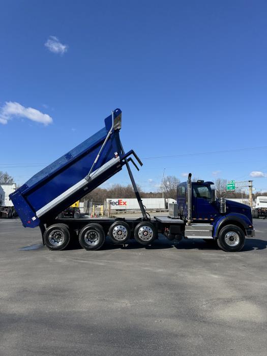 2026 International HX620-21