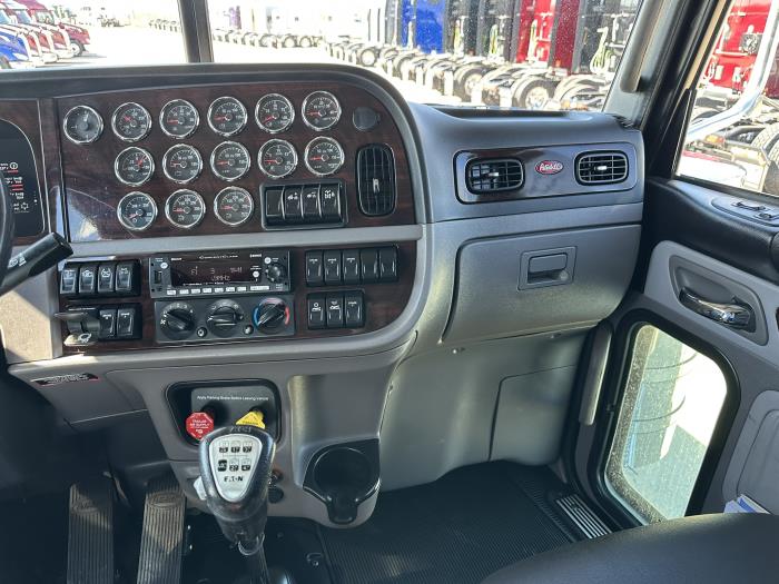 2024 Peterbilt 389-7