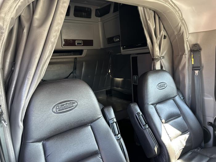 2024 Peterbilt 389-10