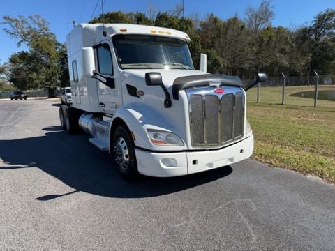 2022 Peterbilt 579-2