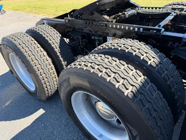 2022 Peterbilt 579-9