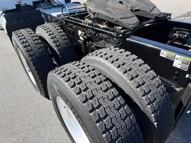 2022 Peterbilt 579-10