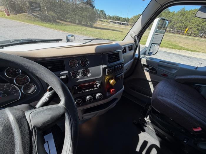 2022 Peterbilt 579-19