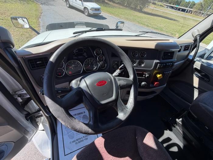 2022 Peterbilt 579-20