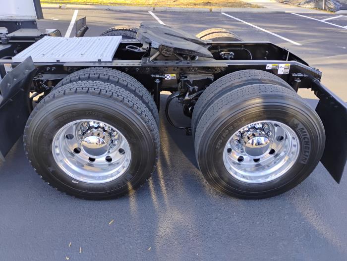 2022 Peterbilt 579-3