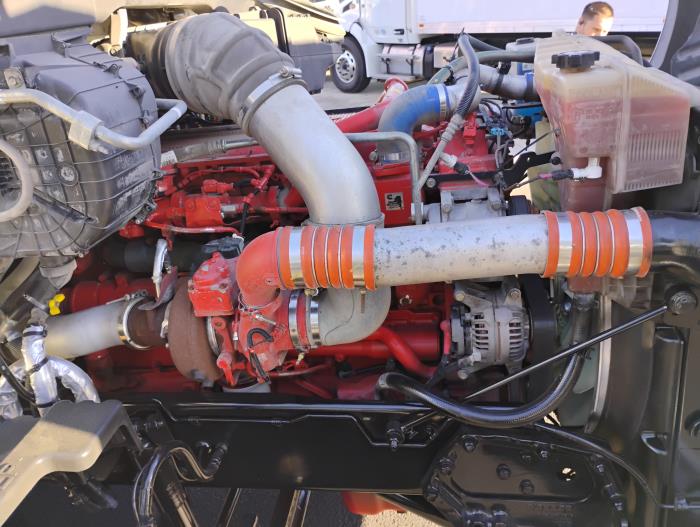 2022 Peterbilt 579-8