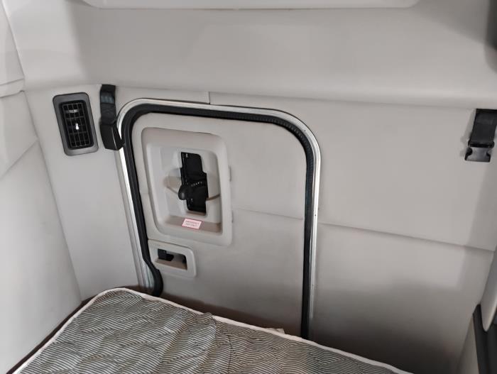 2022 Peterbilt 579-25