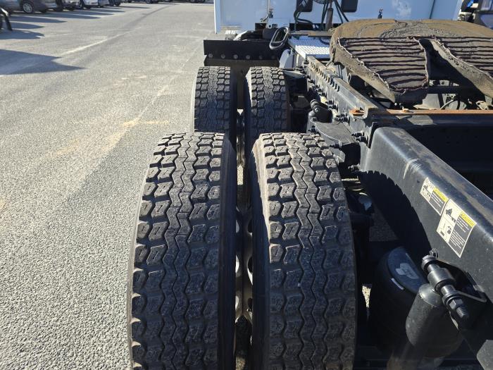 2022 Peterbilt 579-24