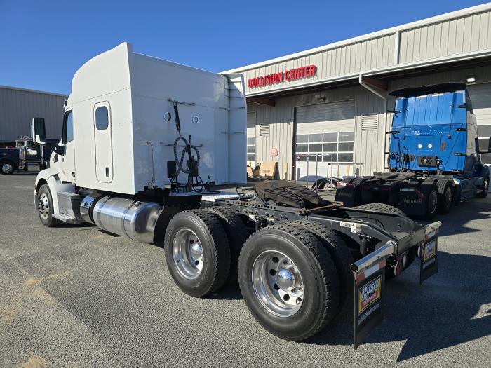 2022 Peterbilt 579-3