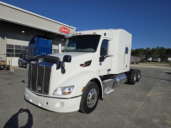 2022 Peterbilt 579-1