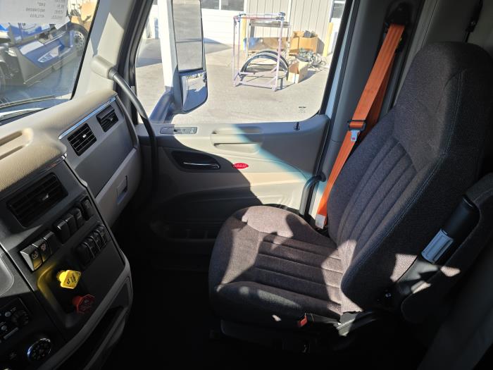 2022 Peterbilt 579-10