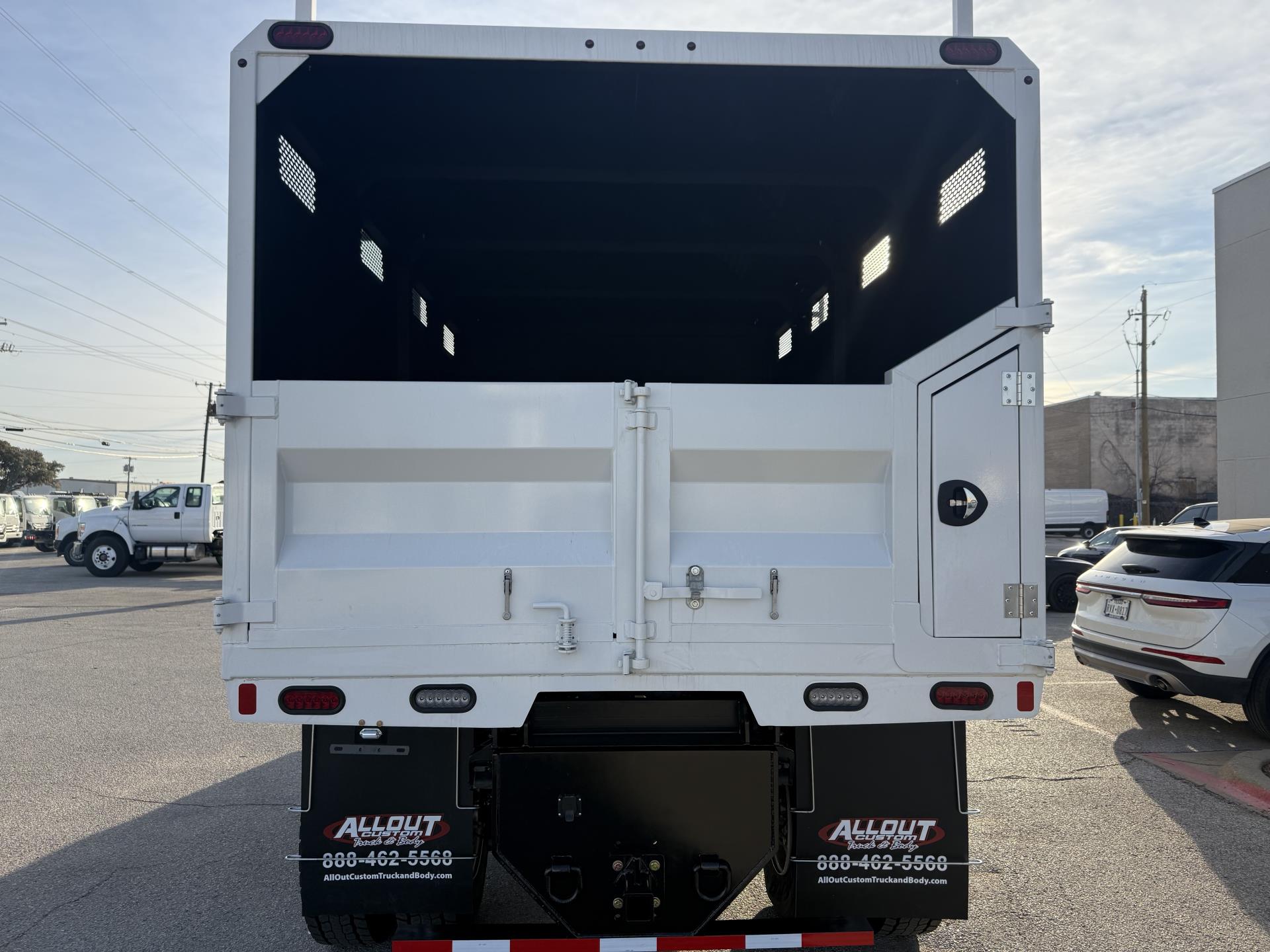 New 2023 Ford F-750 - photo 7