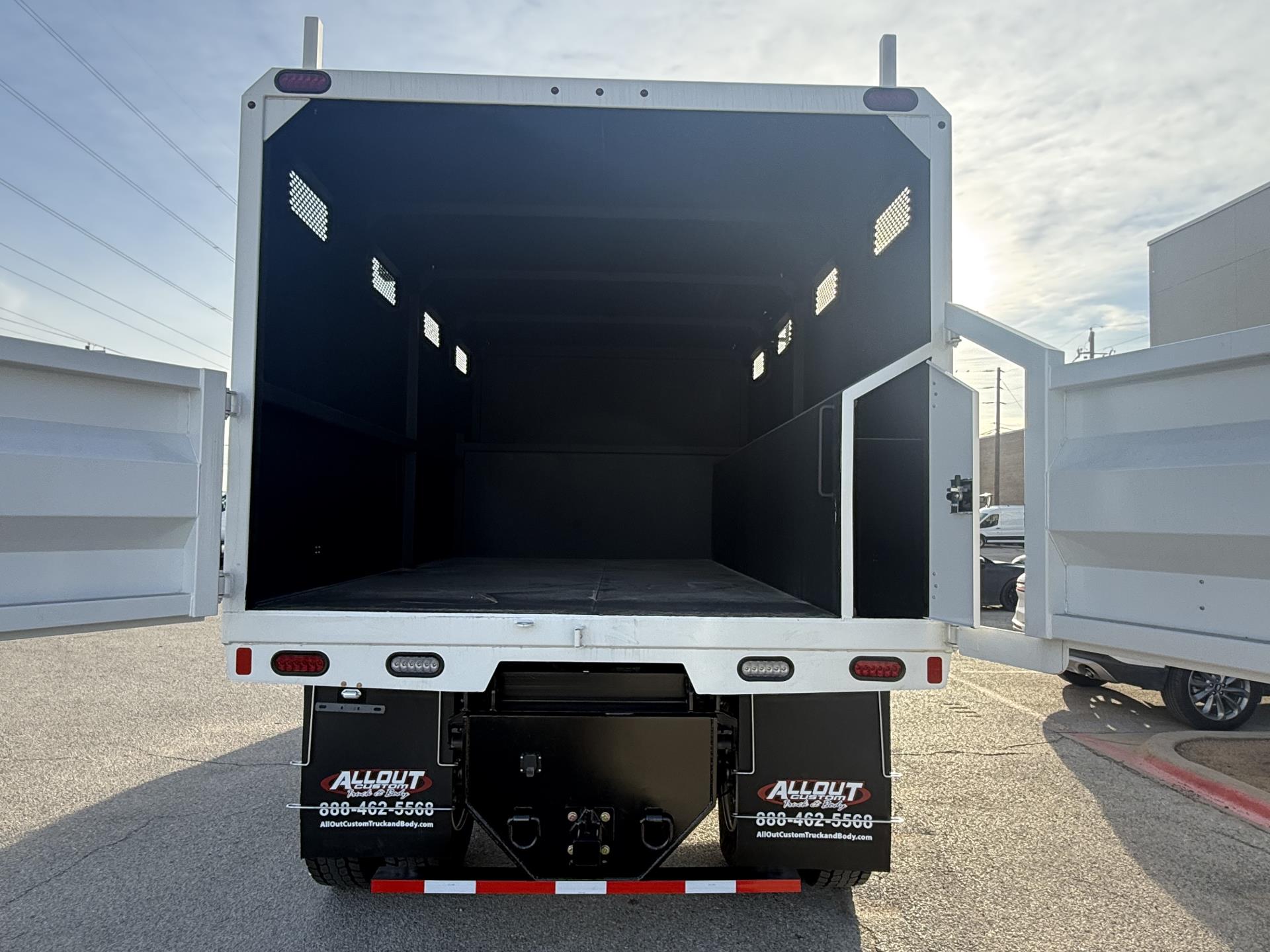 New 2023 Ford F-750 - photo 14