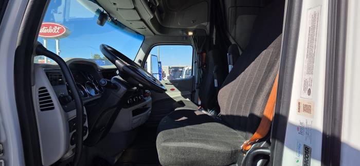2021 Peterbilt 579-9