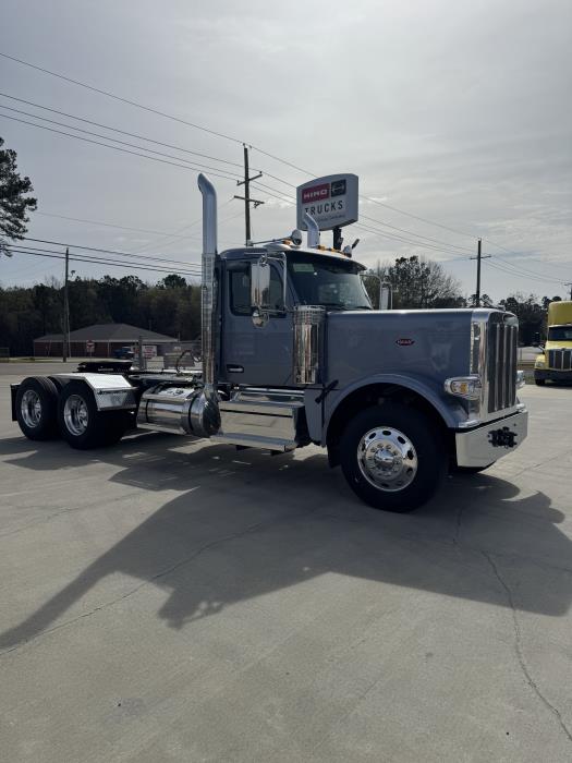 2027 Peterbilt 589-8