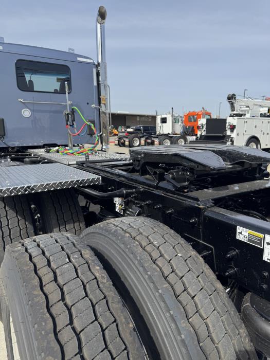 2027 Peterbilt 589-15