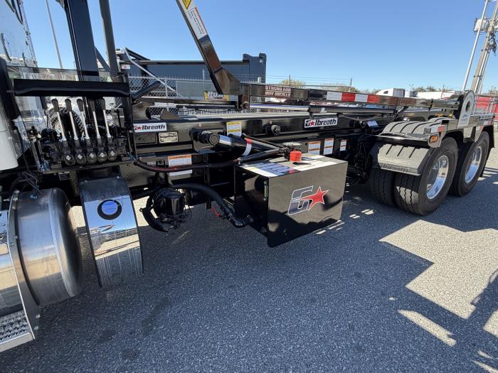 2026 Peterbilt 567-9