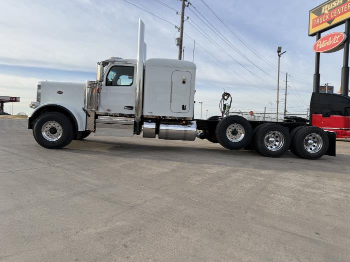 2027 Peterbilt 589-4