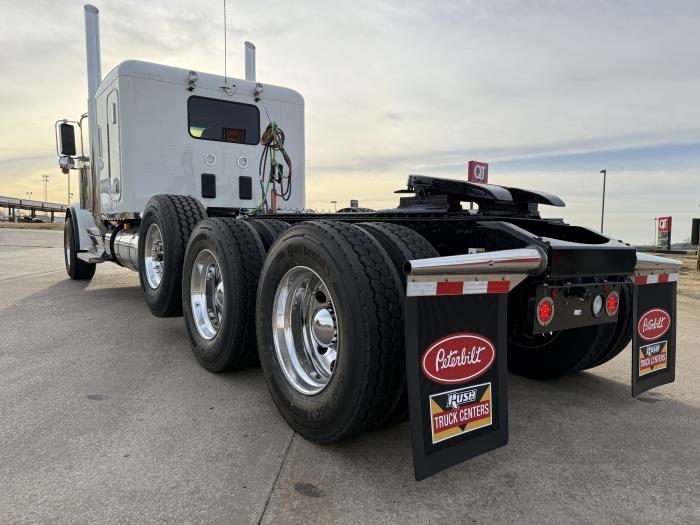 2027 Peterbilt 589-8