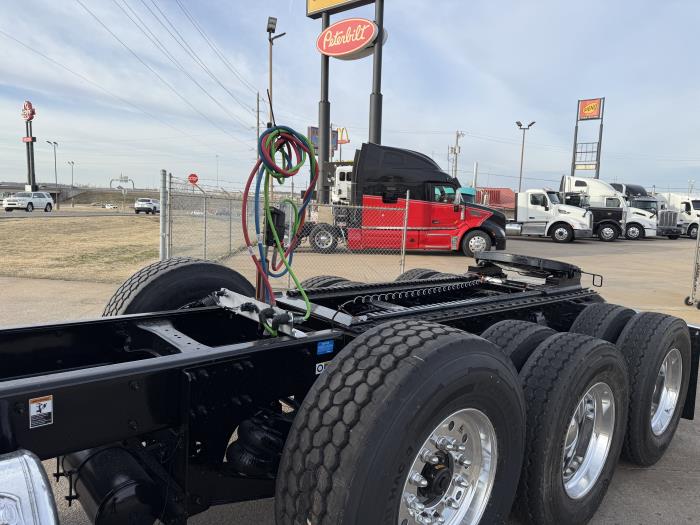 2027 Peterbilt 589-9