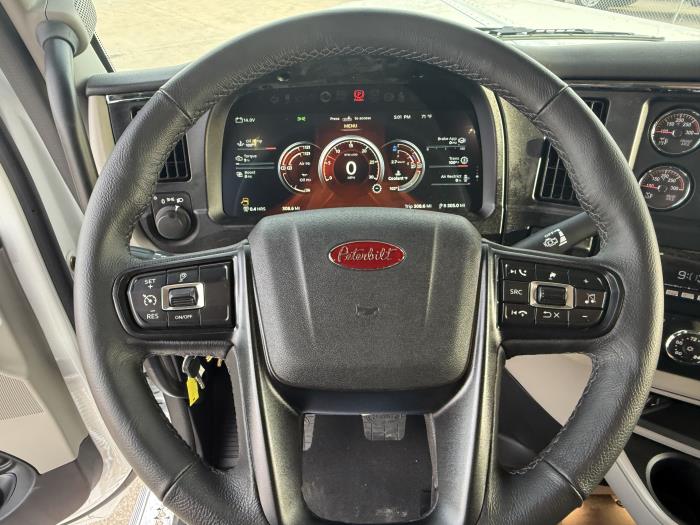 2027 Peterbilt 589-19