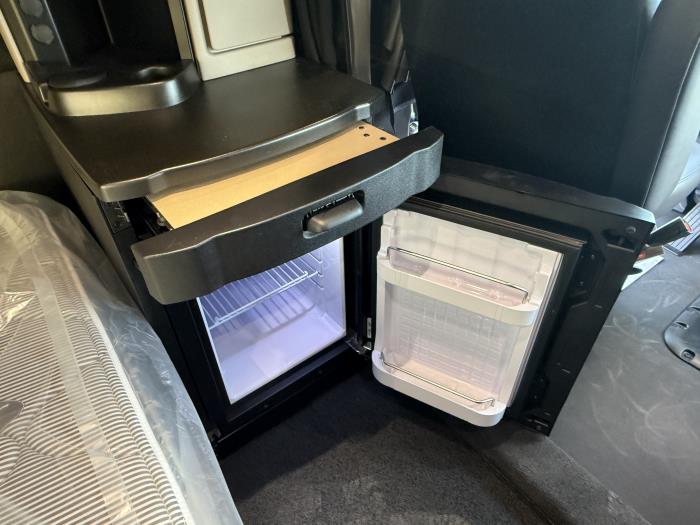 2027 Peterbilt 589-25