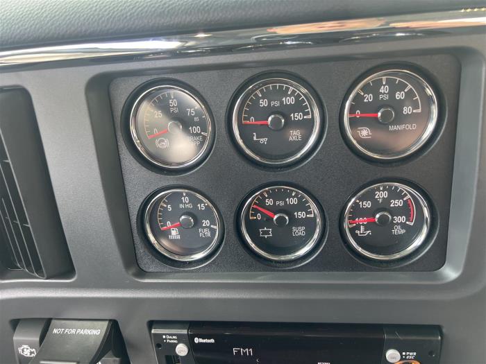 2027 Peterbilt 567-21