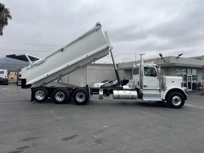 2027 Peterbilt 589-18