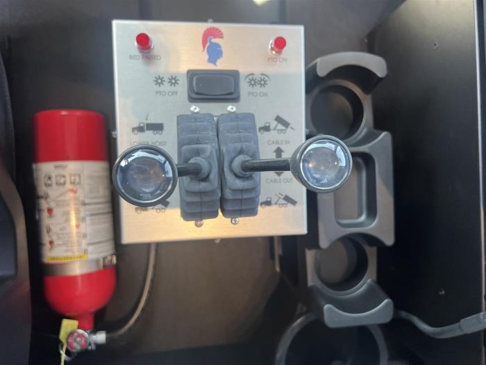 2027 Peterbilt 567-18