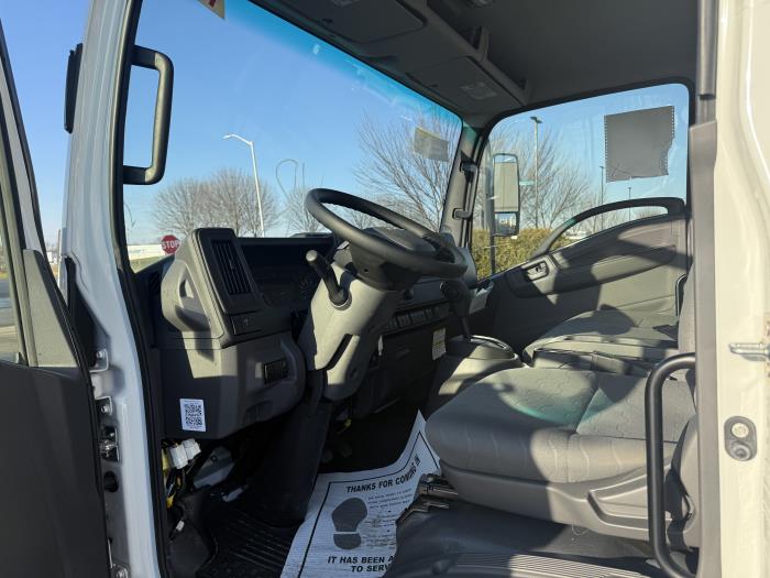 2025 Isuzu NPR-HD-16