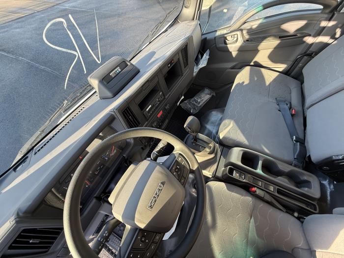 2025 Isuzu NPR-HD-18