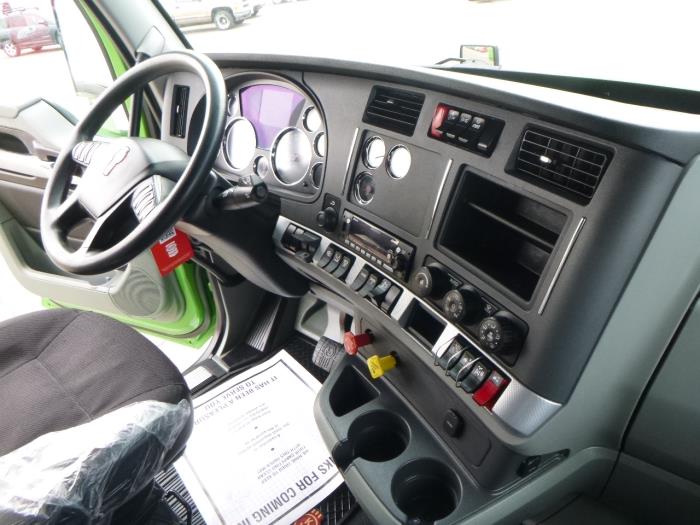 2022 Kenworth T680-14