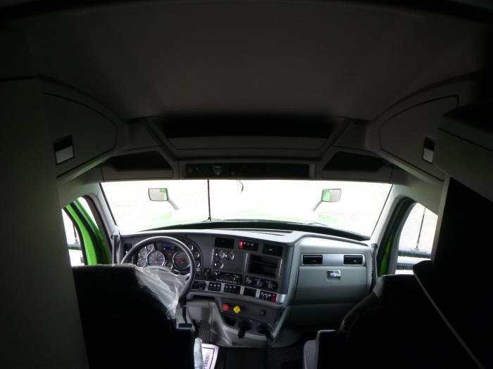 2022 Kenworth T680-22