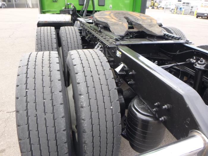 2022 Kenworth T680-28