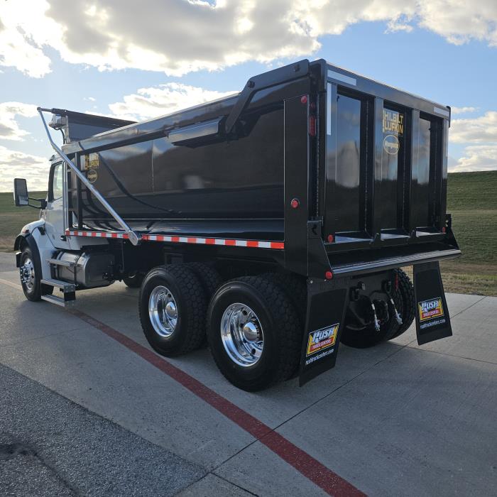 2026 Peterbilt 548-4