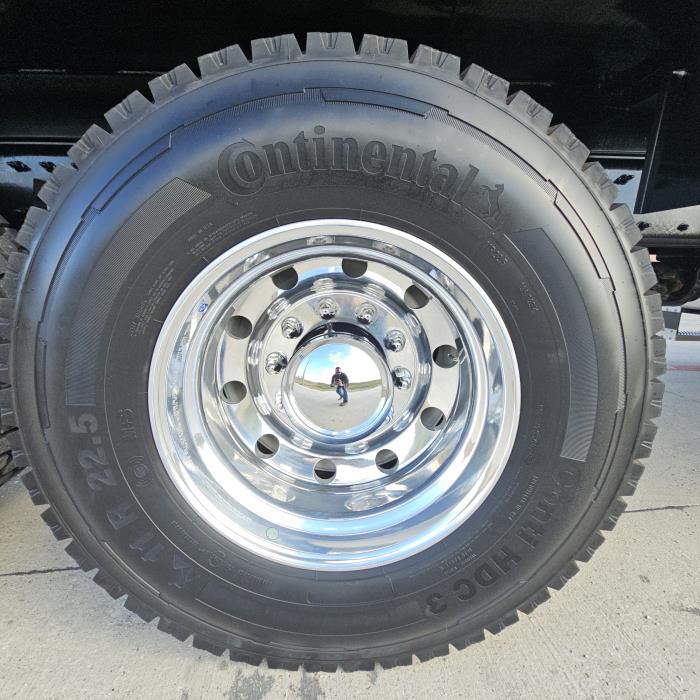 2026 Peterbilt 548-26