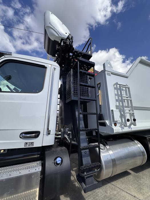 2026 Peterbilt 567-4