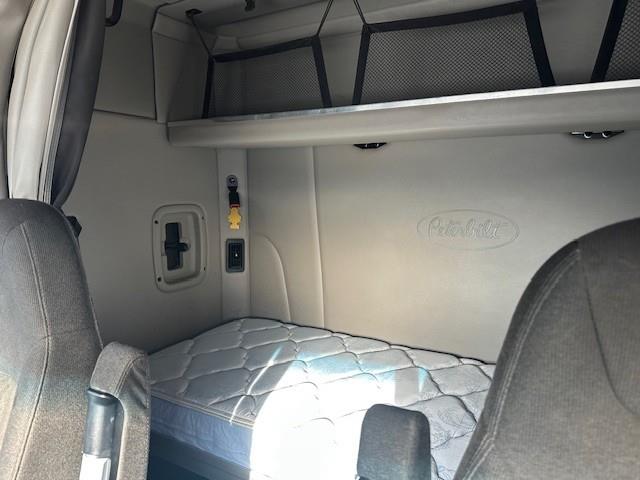 2020 Peterbilt 579-7