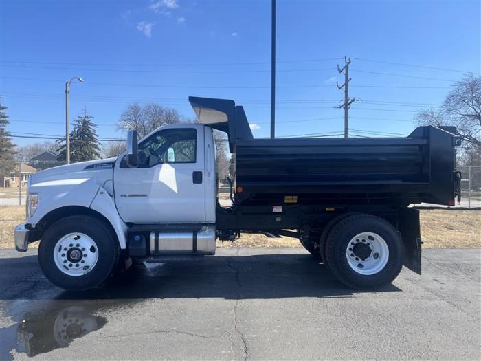 2026 Ford F-750-2