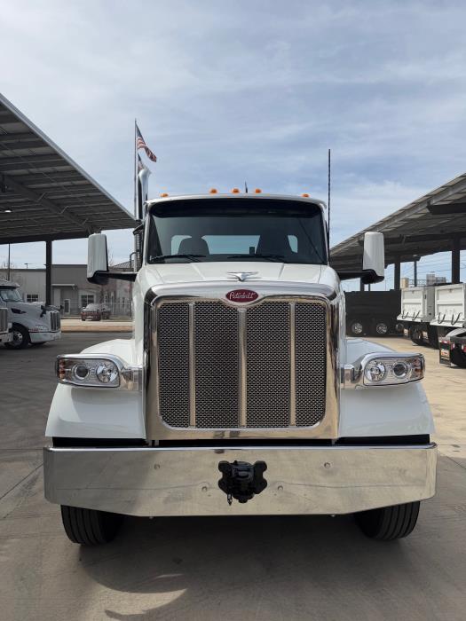 2027 Peterbilt 567-1