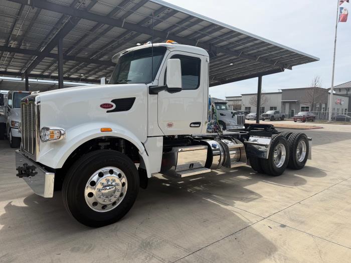 2027 Peterbilt 567-2