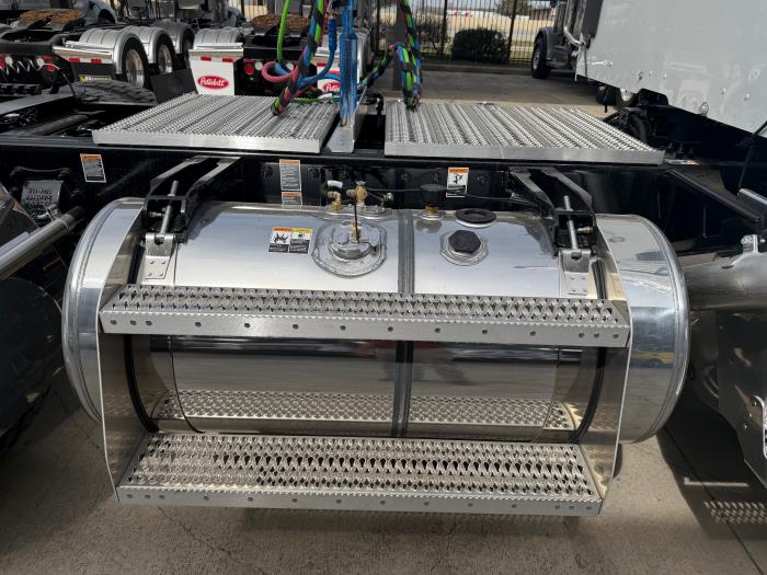 2027 Peterbilt 567-9