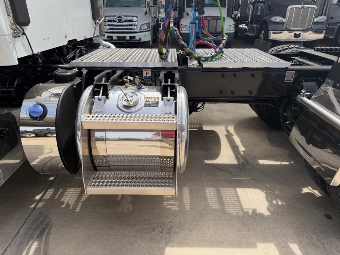 2027 Peterbilt 567-10