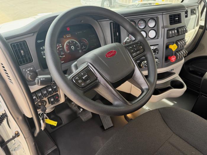 2027 Peterbilt 567-13